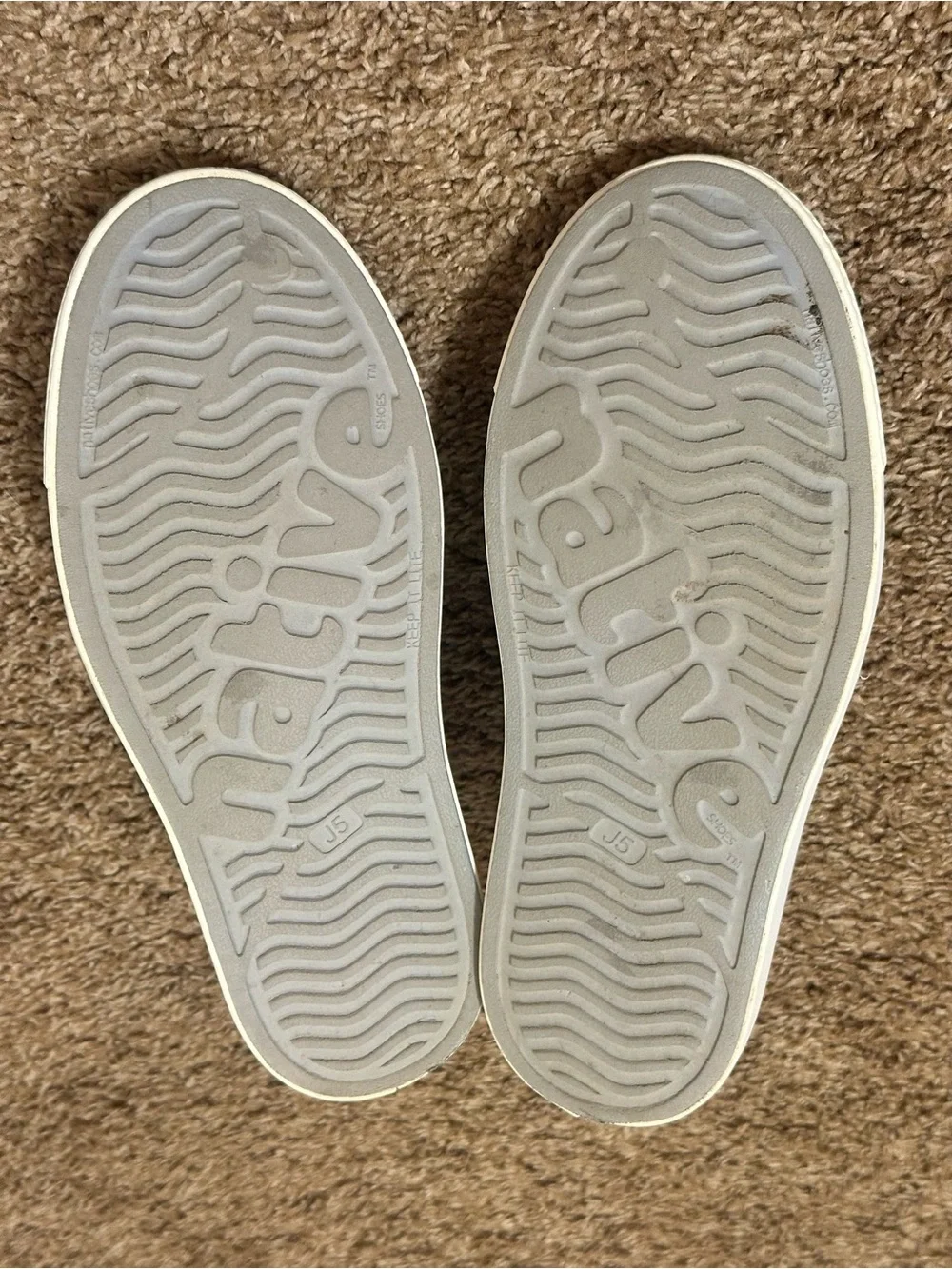 Gray Natives size J5